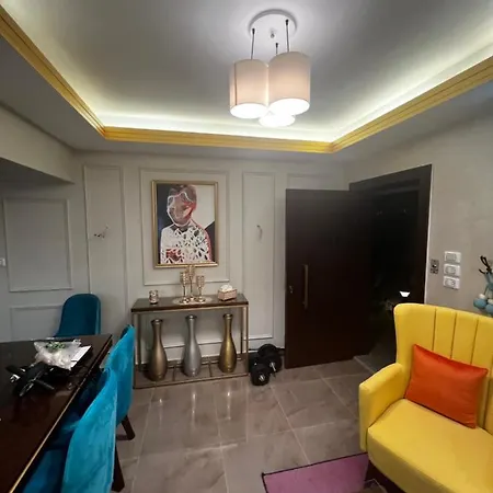 Luxury Flat With Garden And Private Entrance شقة فاخرة بحديقة و مدخل خاص Caïro Buitenkant foto