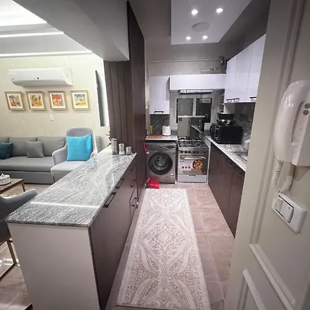 Luxury Flat With Garden And Private Entrance شقة فاخرة بحديقة و مدخل خاص Caïro Buitenkant foto