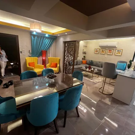 Luxury Flat With Garden And Private Entrance شقة فاخرة بحديقة و مدخل خاص Caïro Buitenkant foto