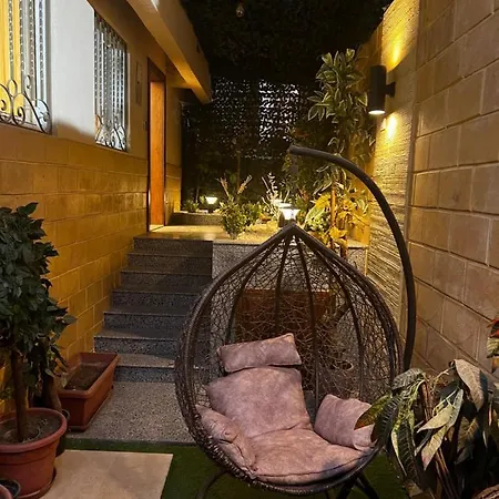 Luxury Flat With Garden And Private Entrance شقة فاخرة بحديقة و مدخل خاص Caïro Buitenkant foto