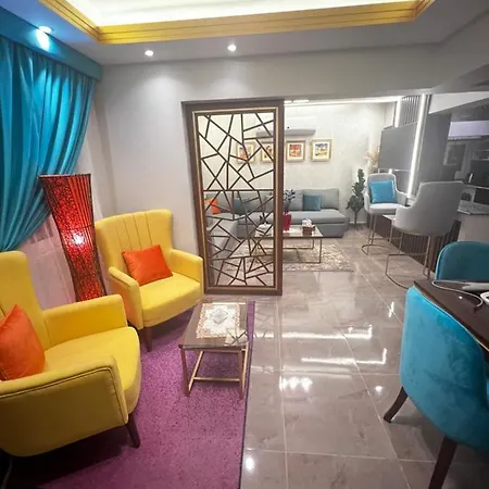 Luxury Flat With Garden And Private Entrance شقة فاخرة بحديقة و مدخل خاص Caïro Buitenkant foto
