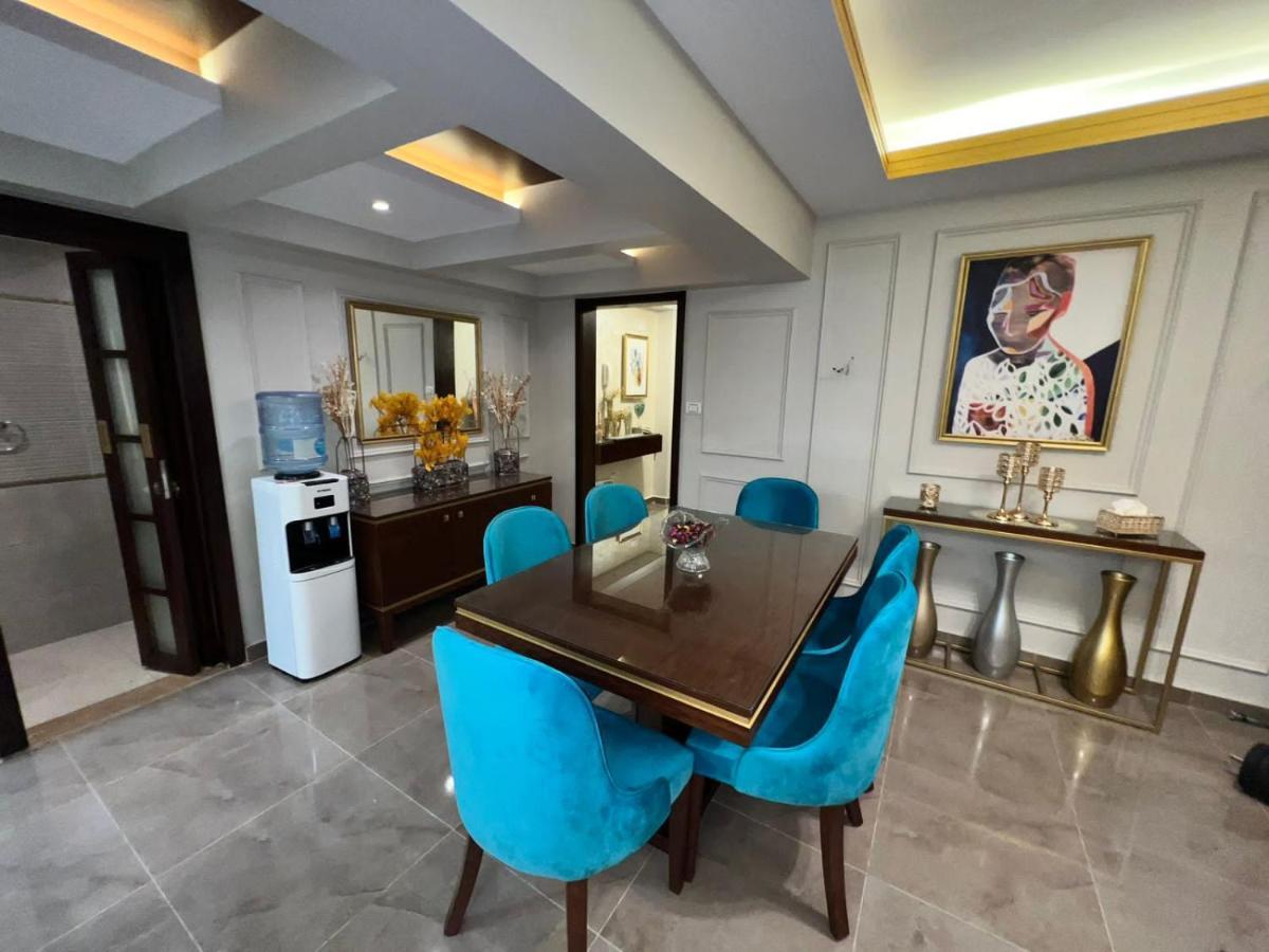 Luxury Flat With Garden And Private Entrance فاخرة بحديقة و مدخل خاص * Cairo