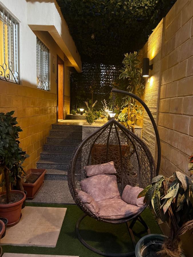 Luxury Flat With Garden And Private Entrance فاخرة بحديقة و مدخل خاص Apartment