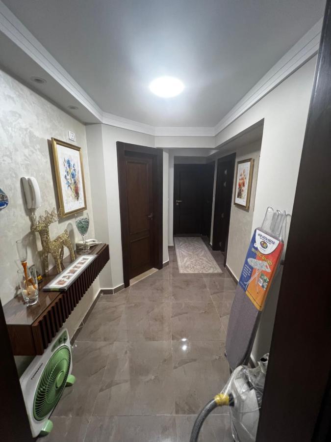 Luxury Flat With Garden And Private Entrance فاخرة بحديقة و مدخل خاص Apartment *