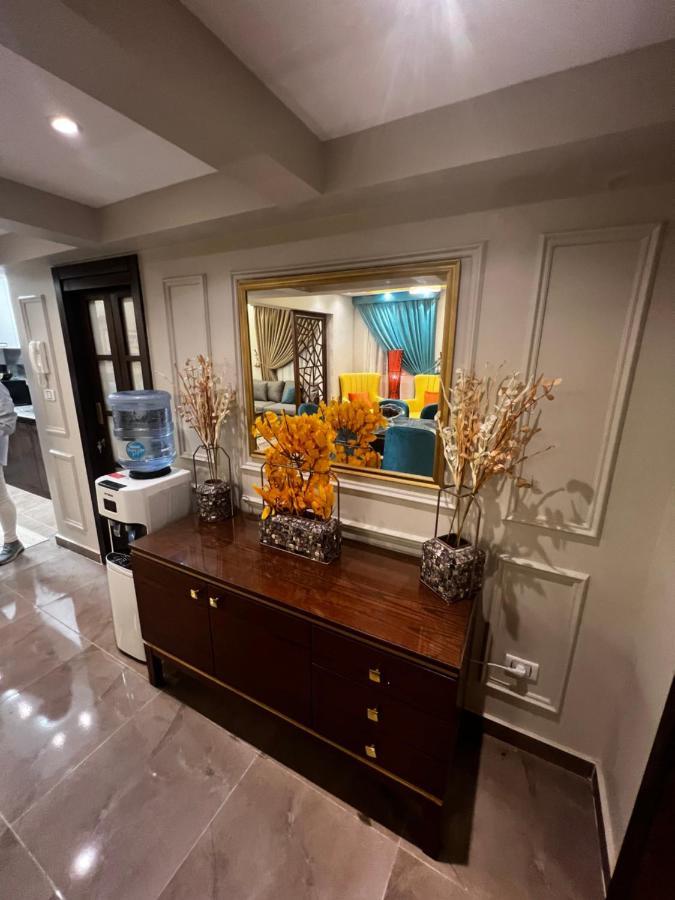 Apartment Luxury Flat With Garden And Private Entrance فاخرة بحديقة و مدخل خاص Cairo