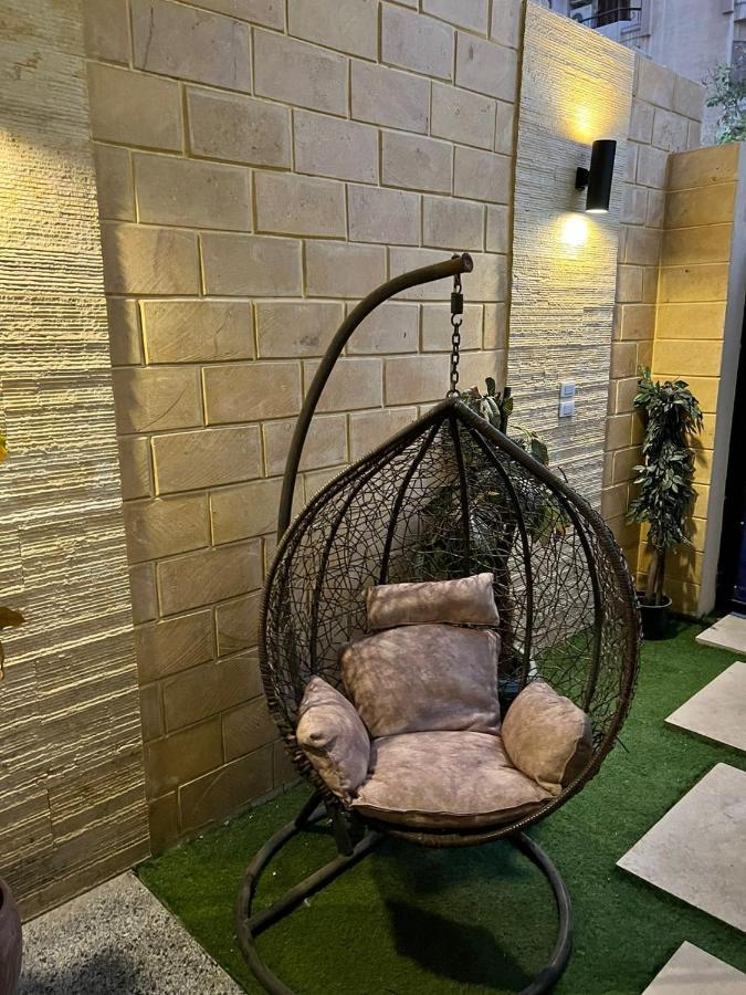 Luxury Flat With Garden And Private Entrance فاخرة بحديقة و مدخل خاص * Cairo