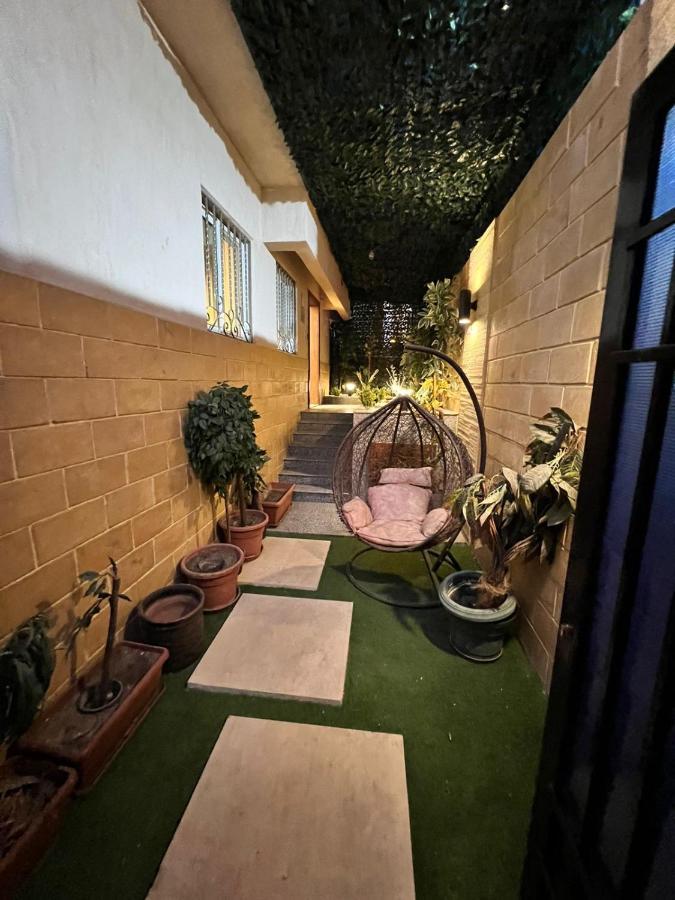 Luxury Flat With Garden And Private Entrance فاخرة بحديقة و مدخل خاص Cairo