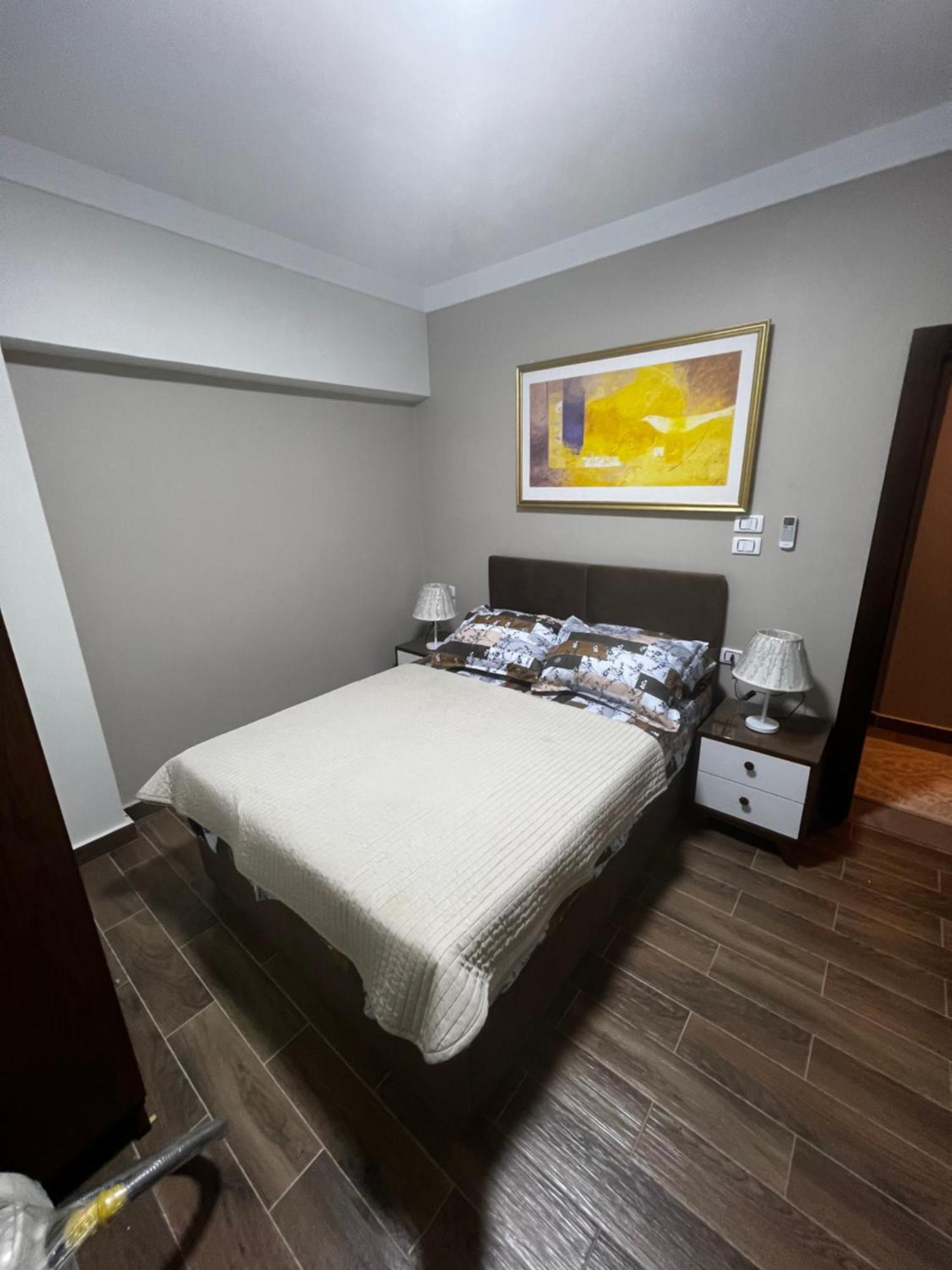 Luxury Flat With Garden And Private Entrance فاخرة بحديقة و مدخل خاص Apartment