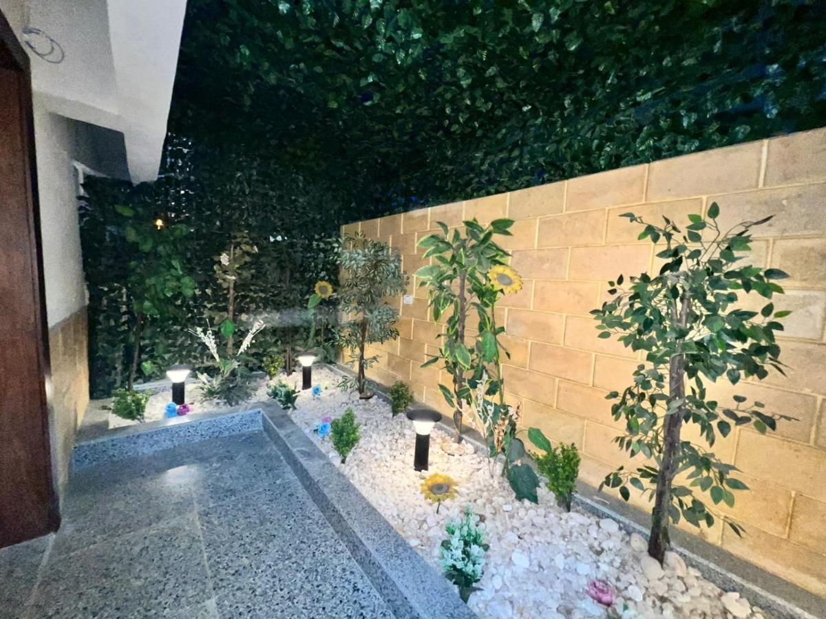 Apartman Luxury Flat With Garden And Private Entrance فاخرة بحديقة و مدخل خاص