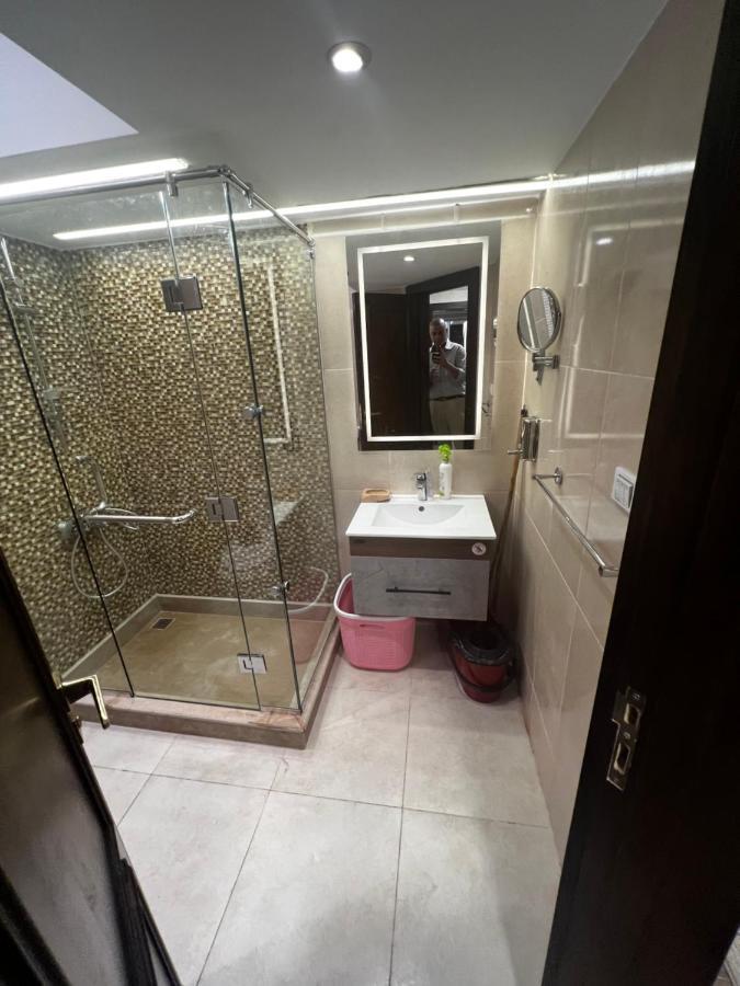 Apartman Luxury Flat With Garden And Private Entrance فاخرة بحديقة و مدخل خاص